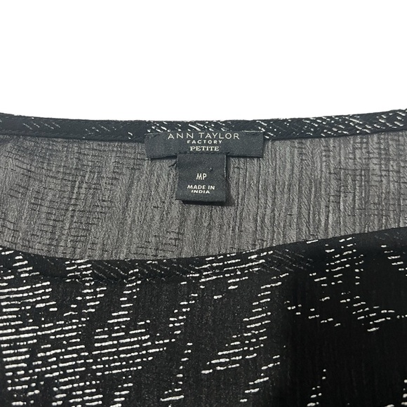 Ann Taylor Factory - Womens Sheer Longsleeve Built-in Tank Sz. MP - Picture 7 of 11